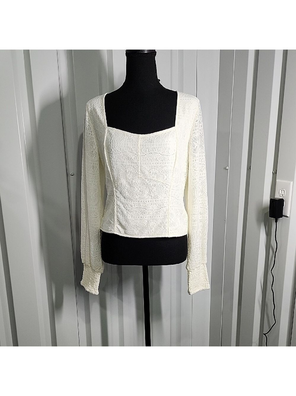 Idyllwind Women's Cropped Cream Lace Blouse Stretch Size XL